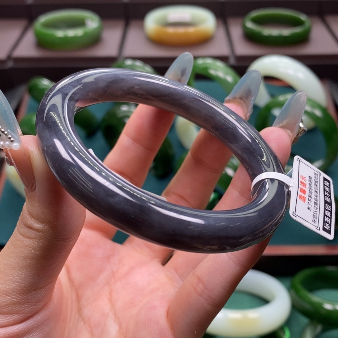 和田玉未镶嵌手镯5556