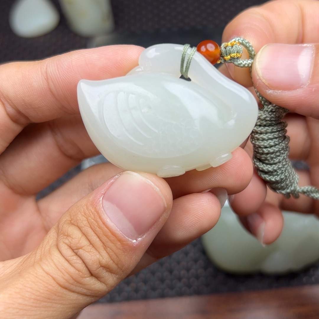 和田玉挂件未镶嵌?****?