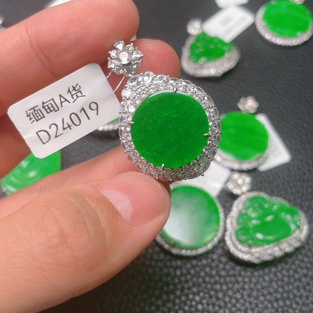 【闪购商品】翡翠吊坠(不含链)银S925镶嵌