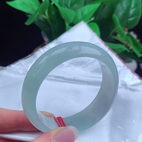 翡翠手镯未镶嵌      正圈53 大轮胎