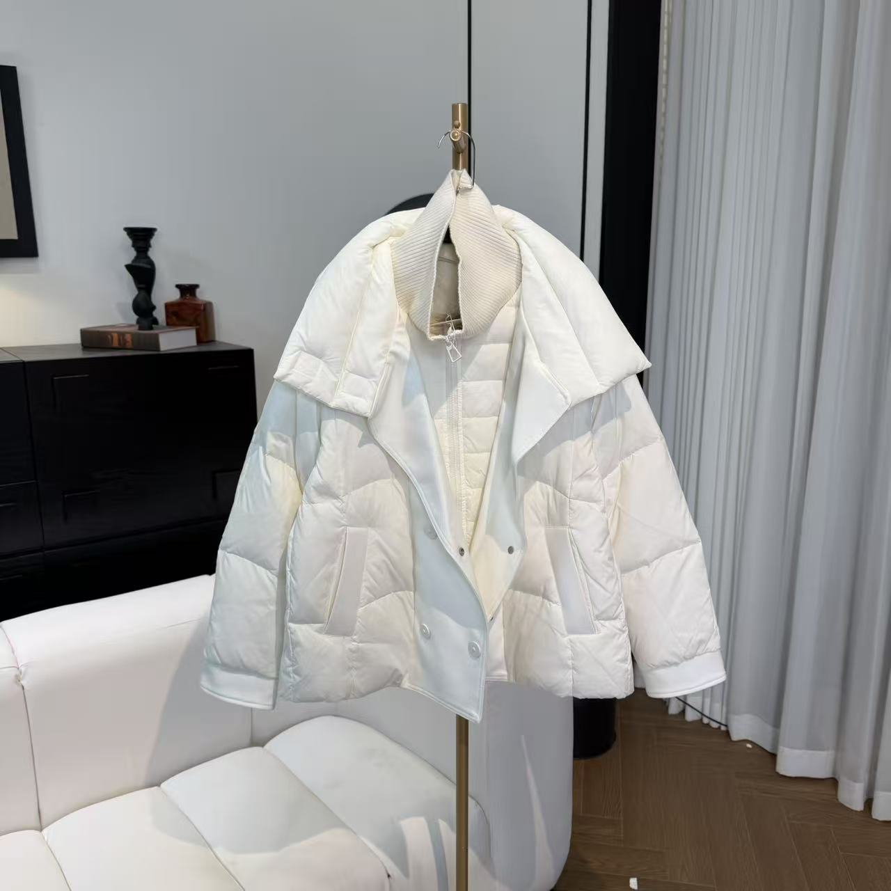 90鸭绒羽绒服+110克+品牌撤柜！（尺码问主播）S678