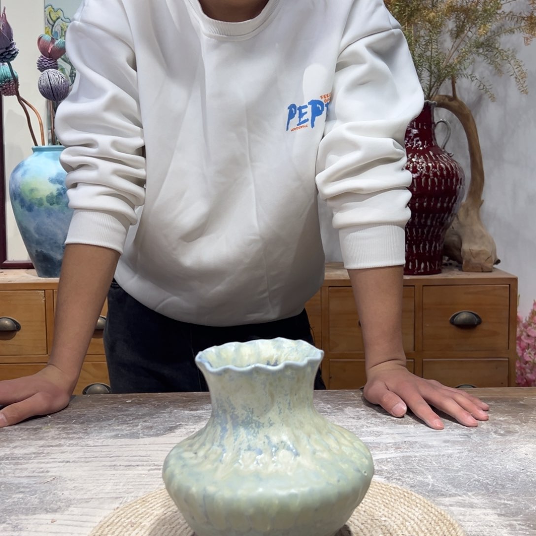 摆件陶瓷花瓶高16口6瑕疵手工盘泥