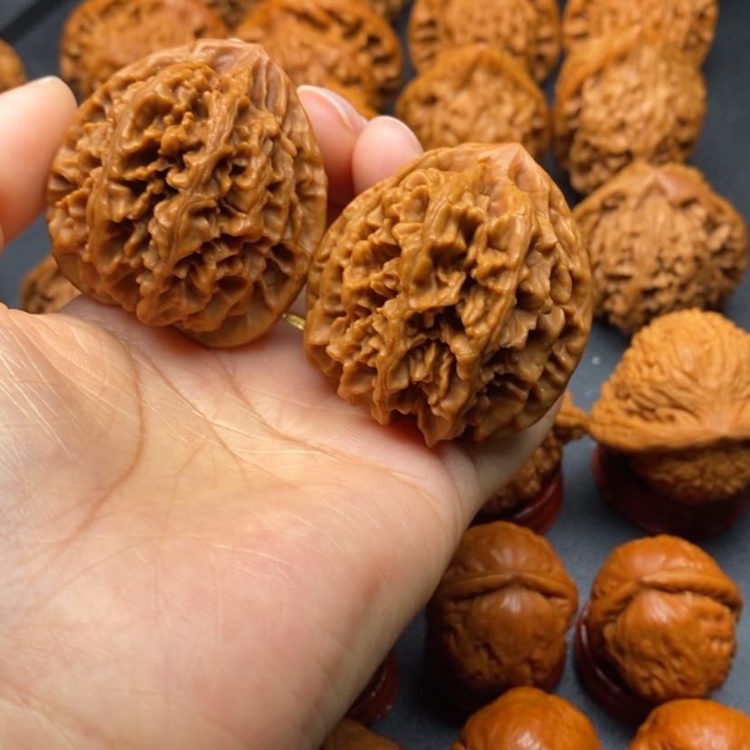 【闪购商品】文玩核桃把件42状元冠