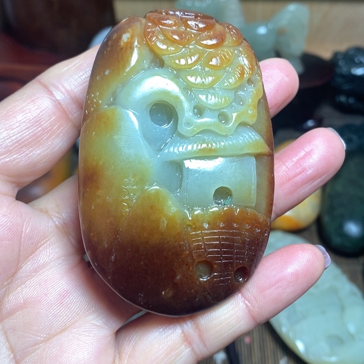 和田玉颈饰未镶嵌译**下