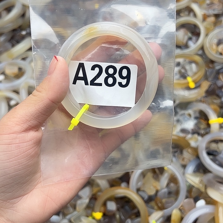 玛瑙/玉髓未镶嵌手镯289 56圈口 福利款