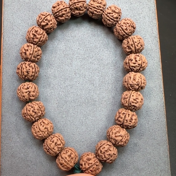 【闪购商品】金刚菩提吊坠Y****天平卡的模样我呢