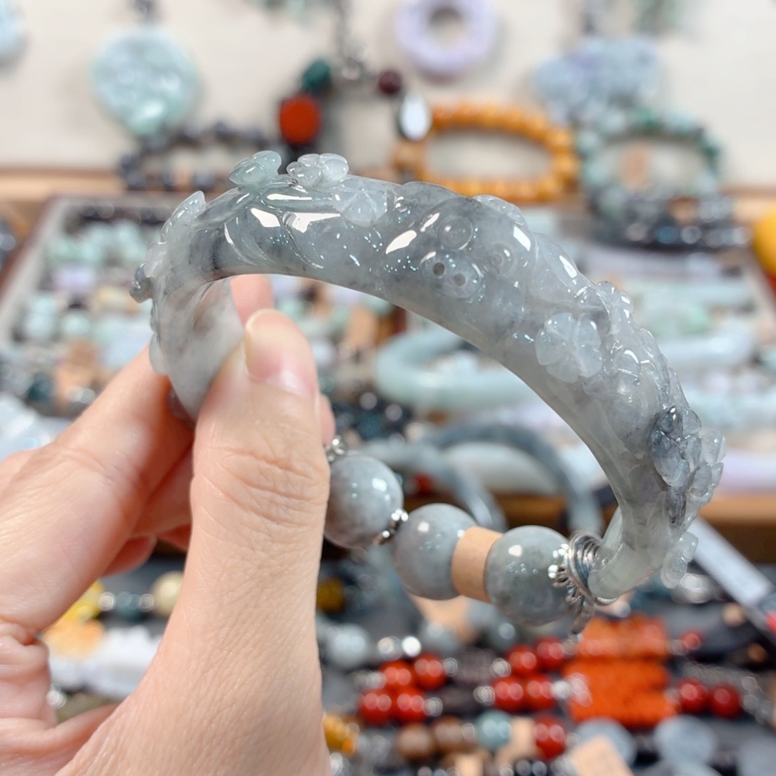 张***️未镶嵌手链翡翠手串