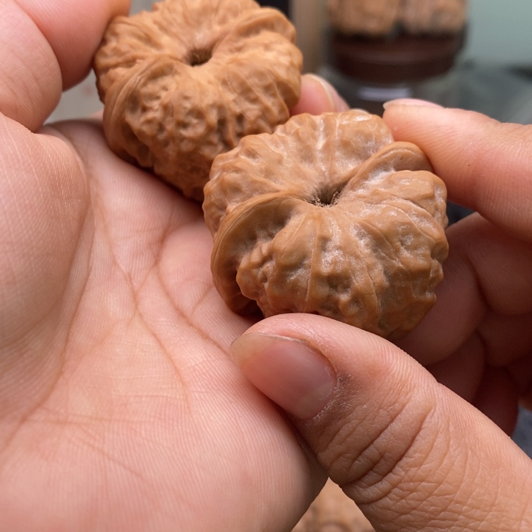 文玩核桃把件38蛤蟆头47