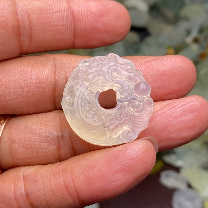 蛇纹石玉颈饰合金108