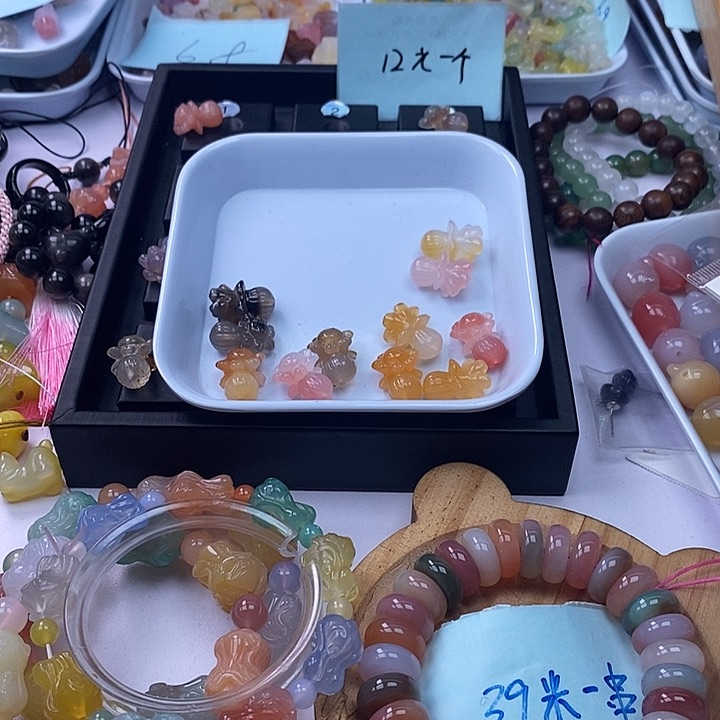 玛瑙/玉髓雕刻件未镶嵌B****o