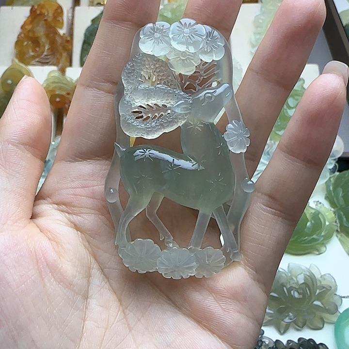 蛇纹石玉颈饰未镶嵌