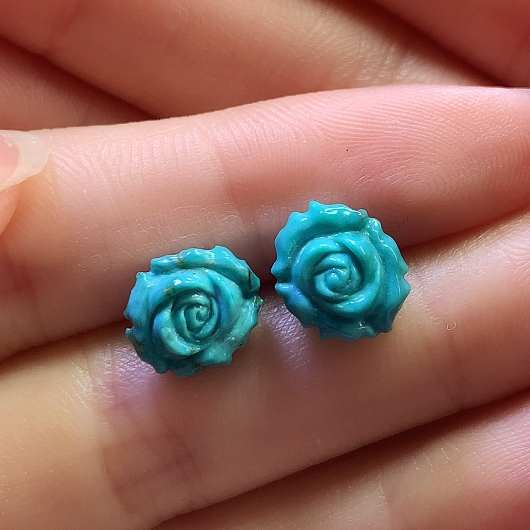 绿松石18K金镶嵌耳钉