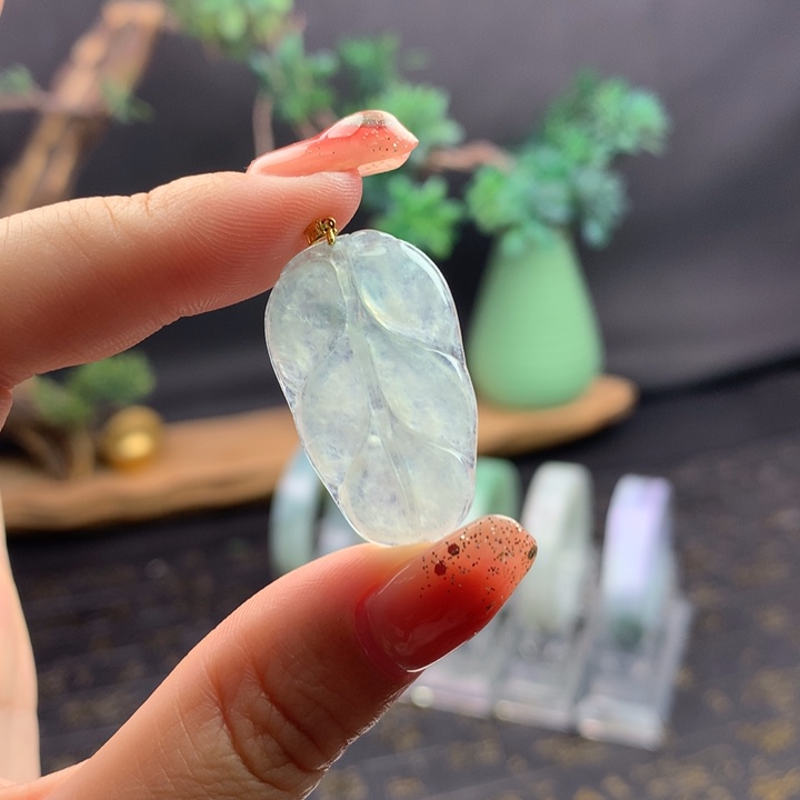 定制翡翠未镶嵌金枝玉叶