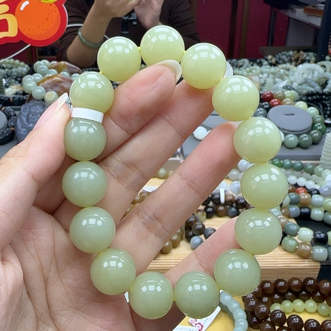和田玉手链未镶嵌一*酒
