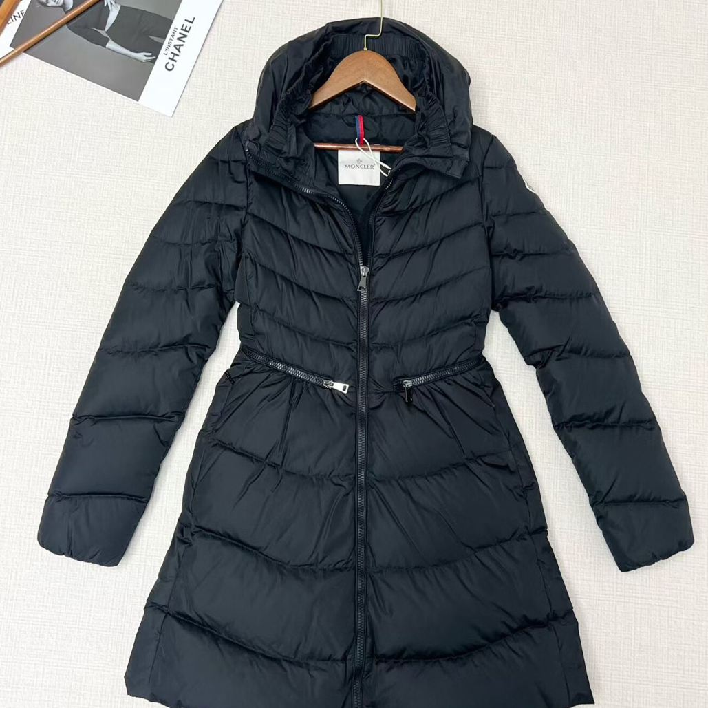 99新 MONCLER 黑色中长款羽绒服/0码/E50238