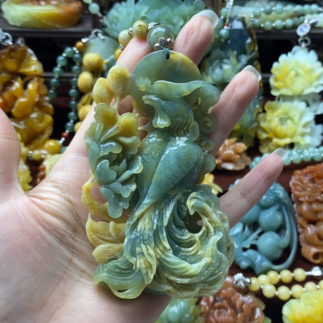 蛇纹石玉颈饰未镶嵌小*