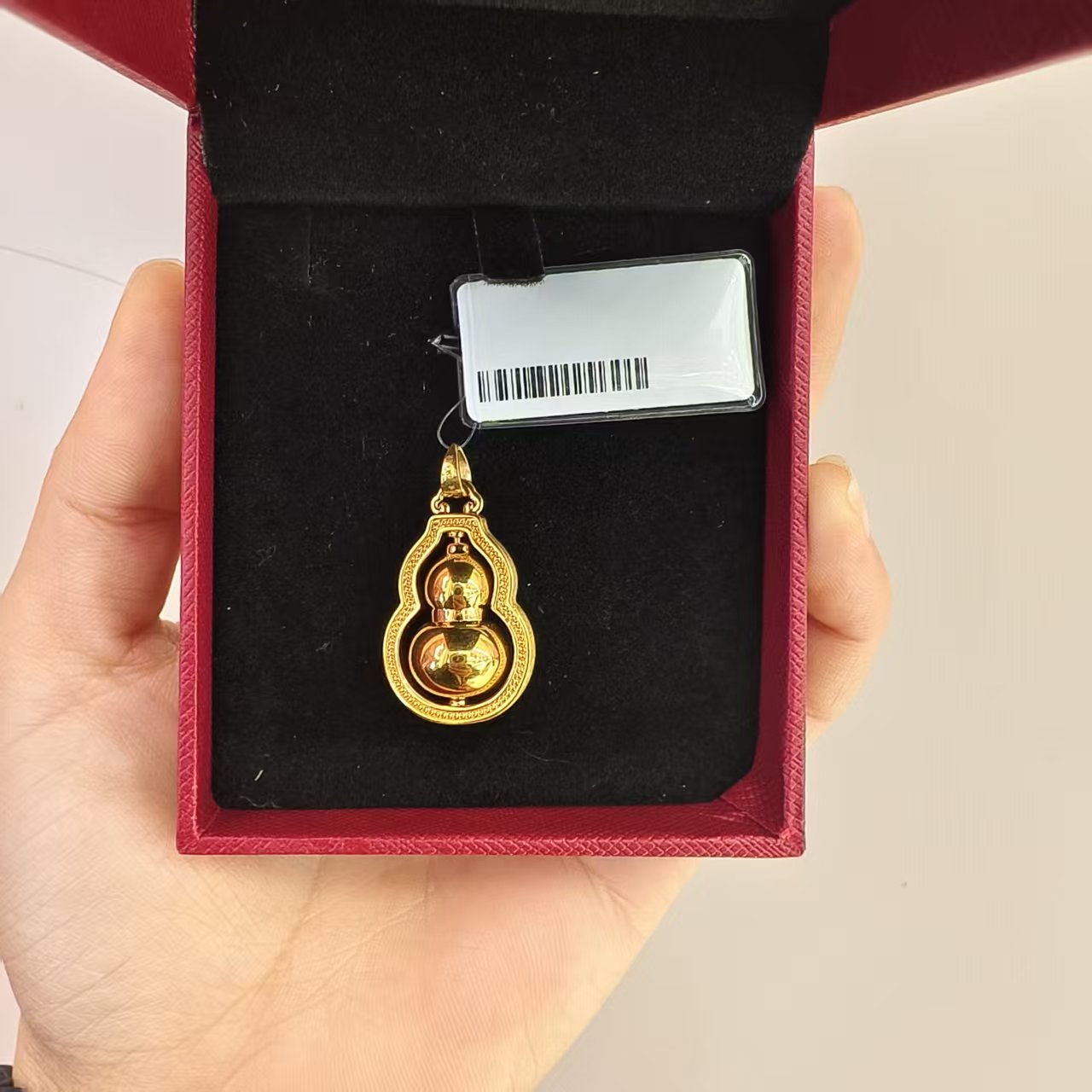 周大生经典足金亮面转动葫芦转运葫芦吊坠送编绳本命年必戴礼物