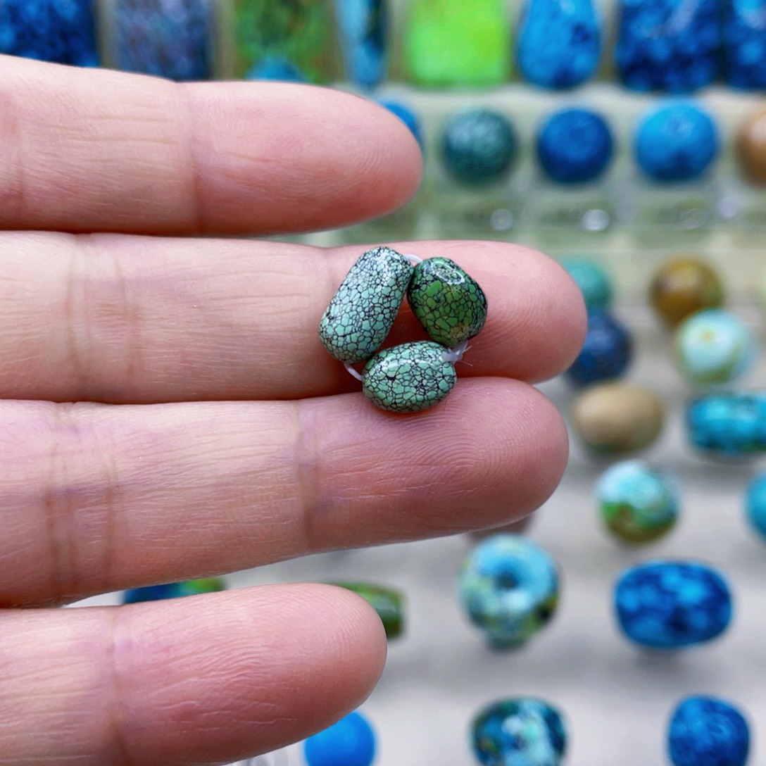 未镶嵌绿松石颈饰