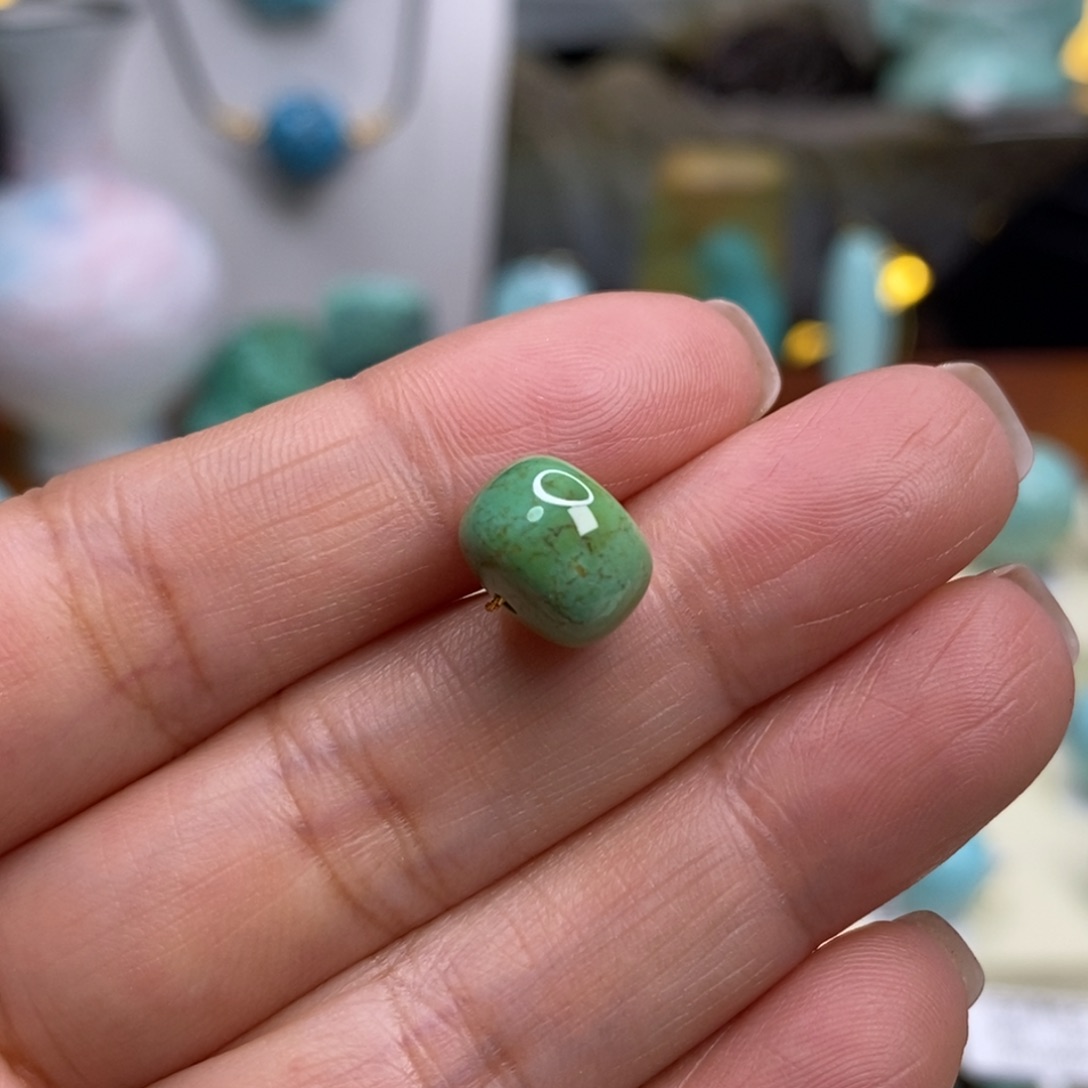 绿松石未镶嵌珠宝奇石9.6×7.4