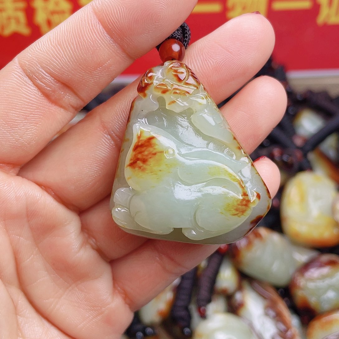 和田玉颈饰未镶嵌