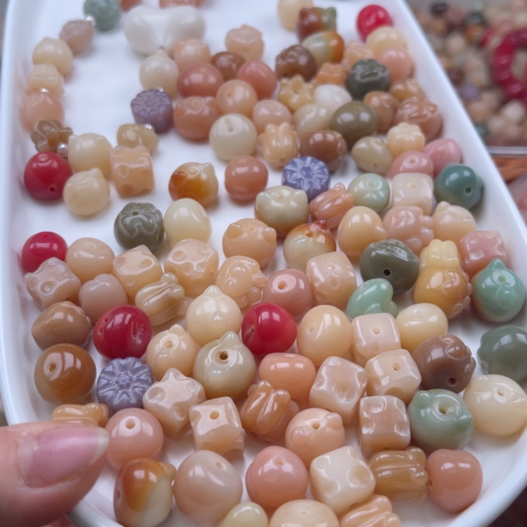 吊坠白玉菩提d x07/11-12mm/20颗雕刻混瑕