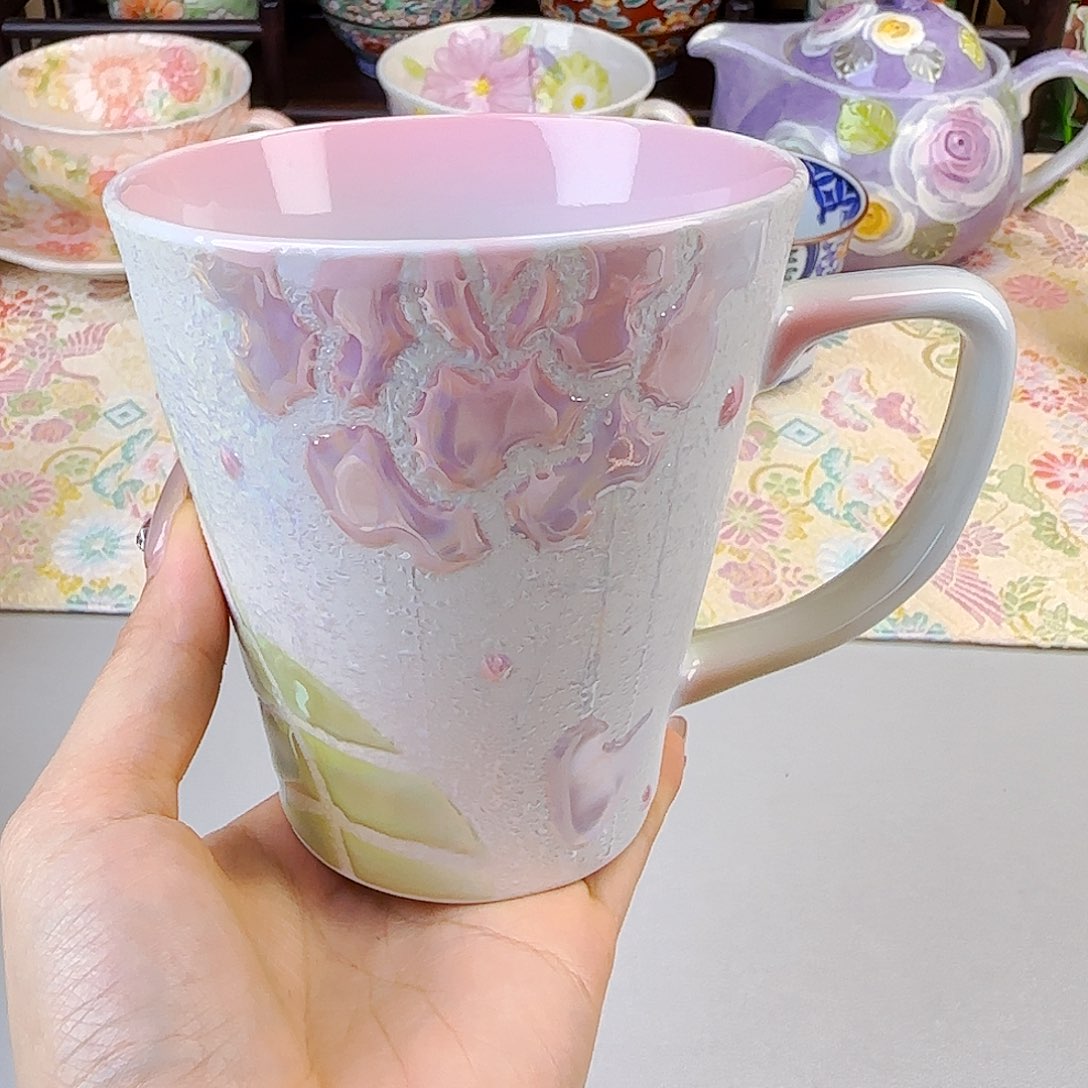 他家茶具瓷器真美！！