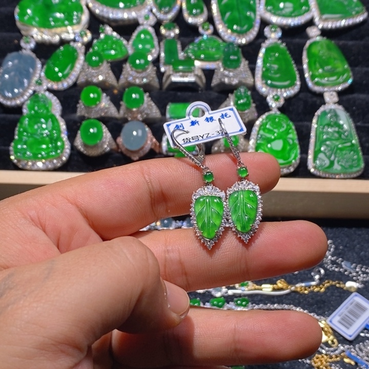 翡翠耳饰银S925镶嵌天然A货翡翠