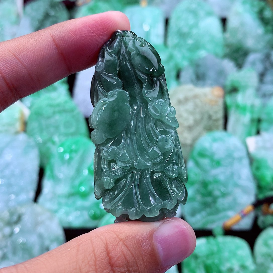 吊坠(不含链)未镶嵌翡翠