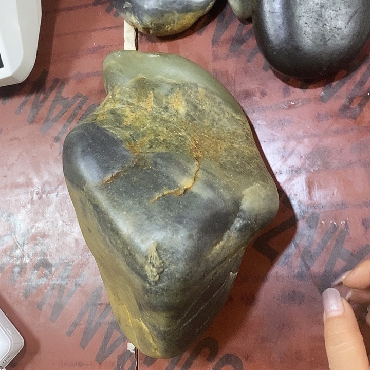 用***3和田玉（糖玉）未镶嵌把件