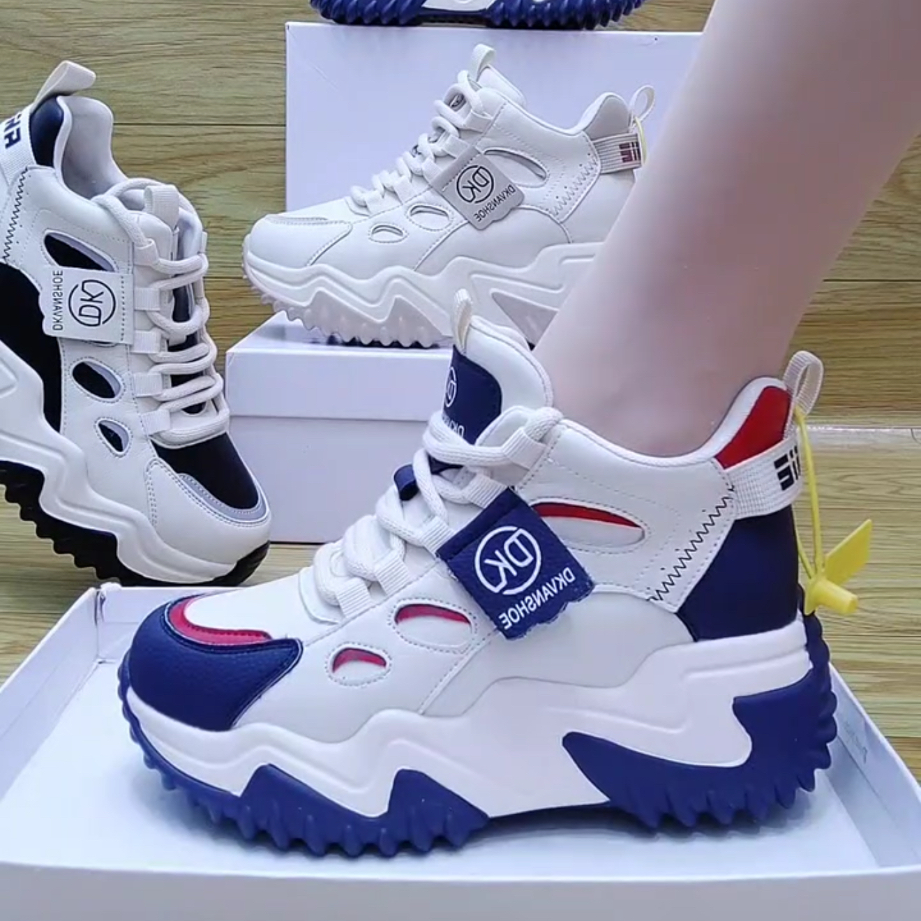 2025新款爆款秋冬时尚百搭显脚小真皮轻便厚底内增高休闲老爹鞋女