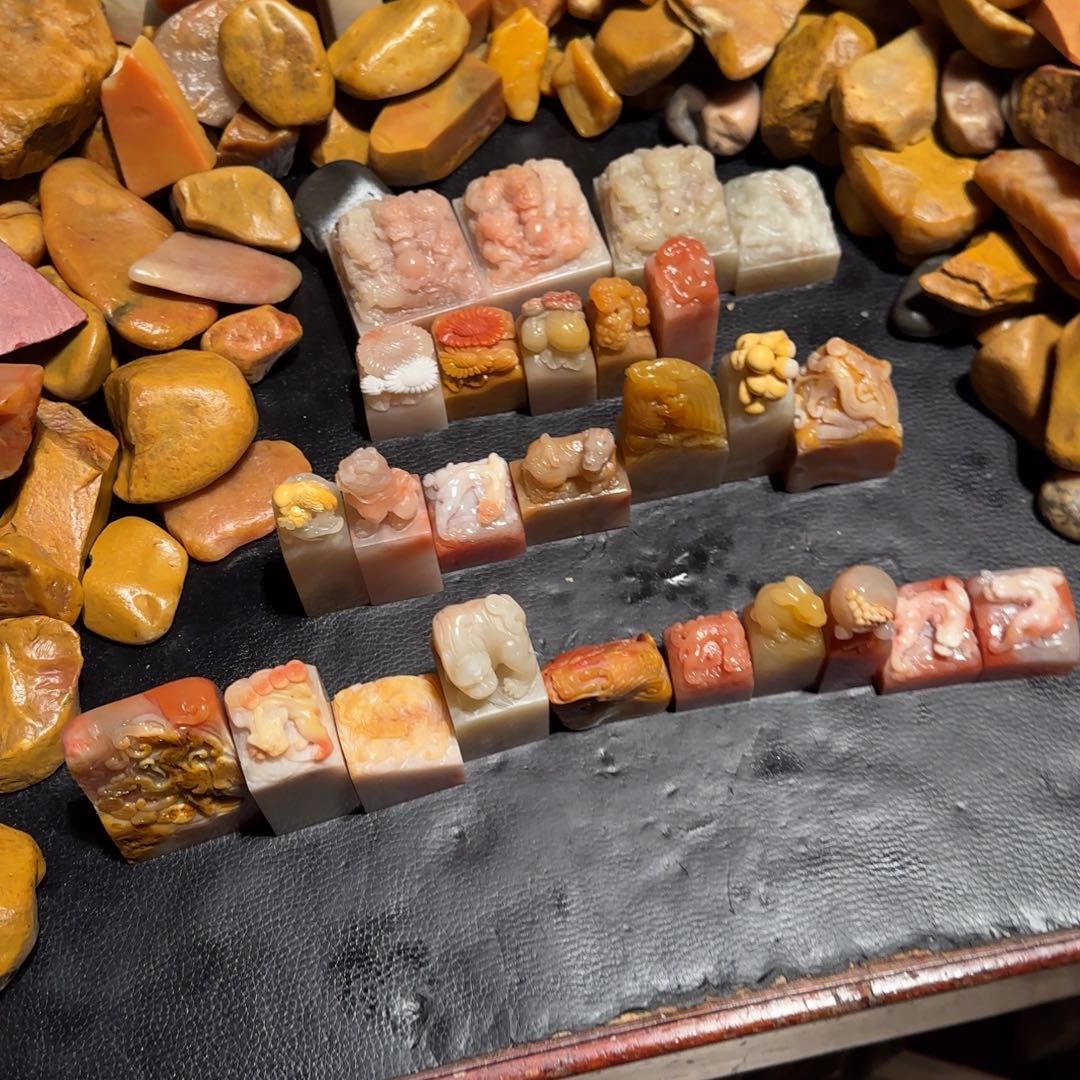 用***8老挝石田黄．．．．．．．