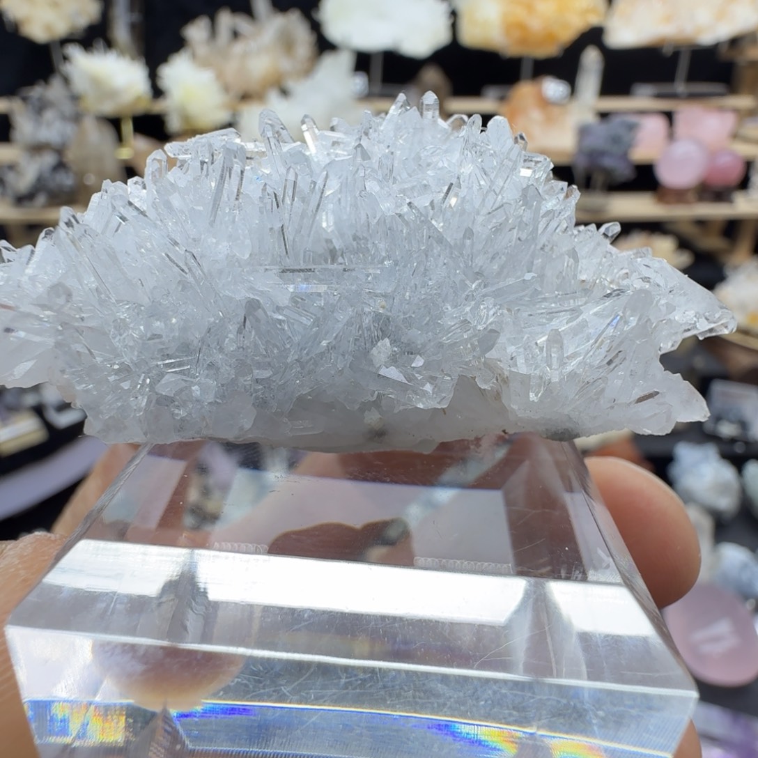 石材针状白水晶摆件