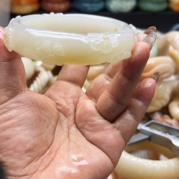 未镶嵌手镯石英岩玉?****?