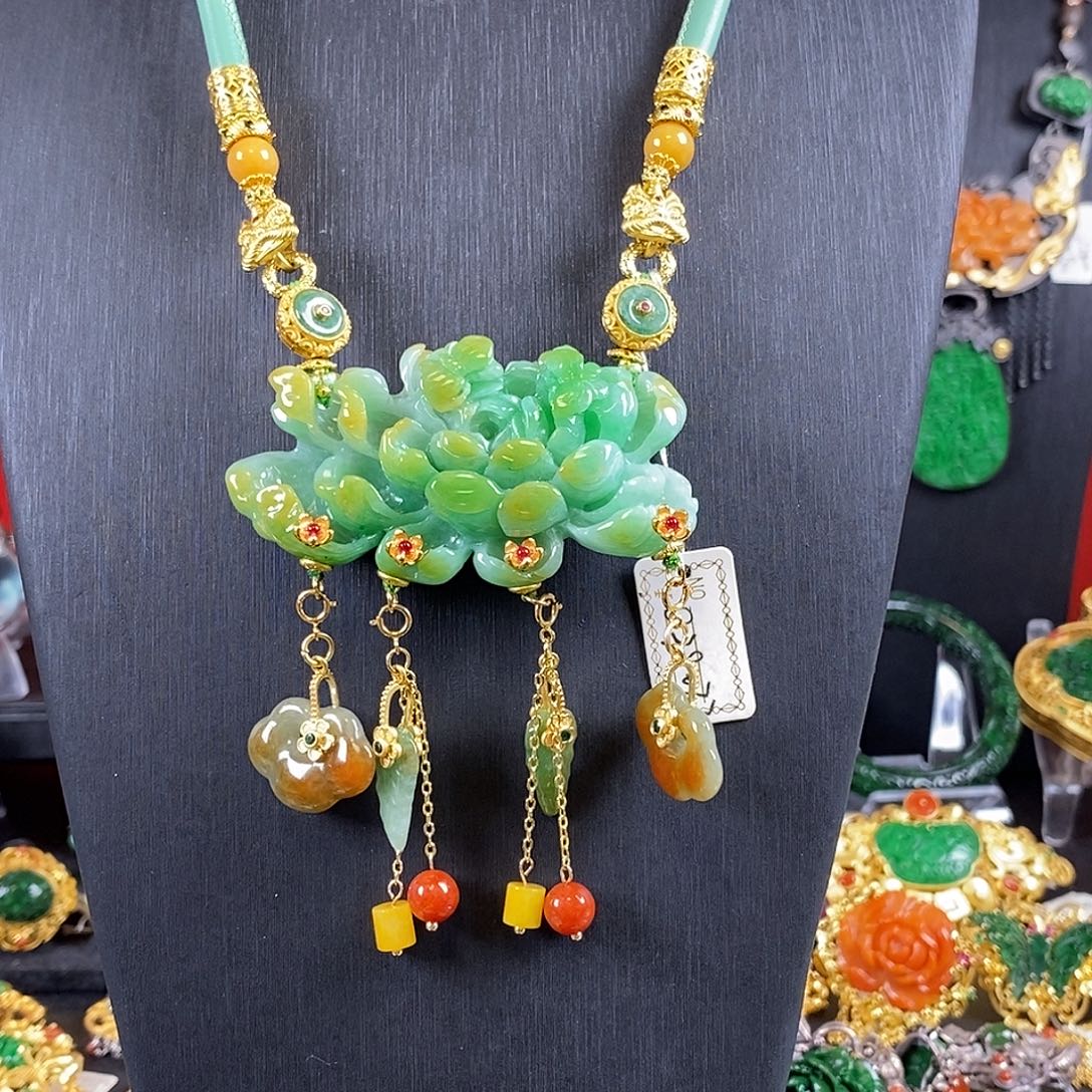 颈饰未镶嵌翡翠套链