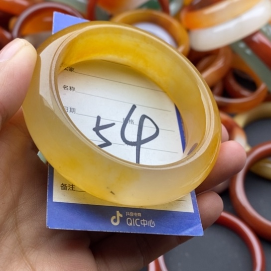 石英质玉未镶嵌手镯