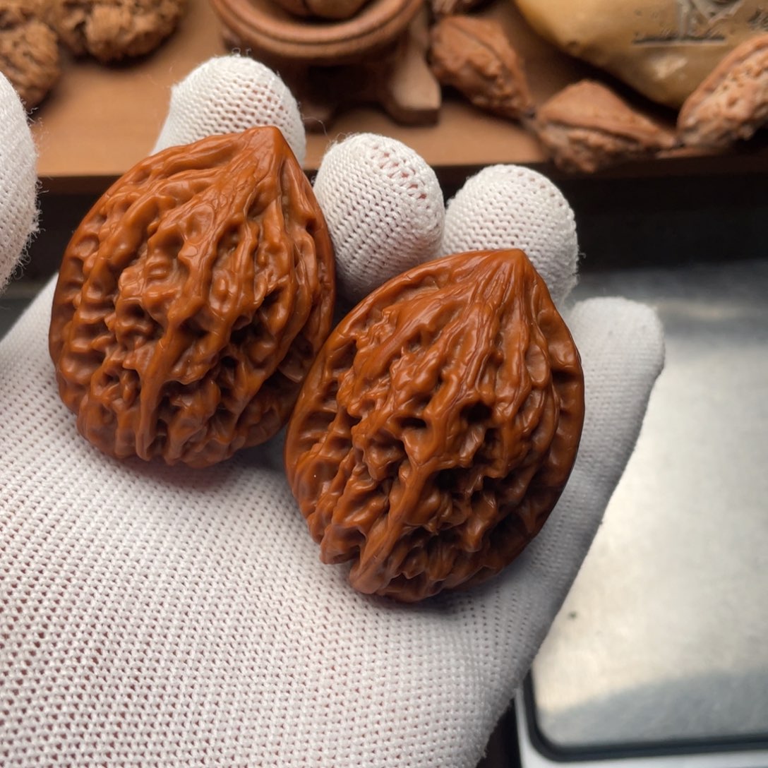 文玩核桃吊坠老款鸡心