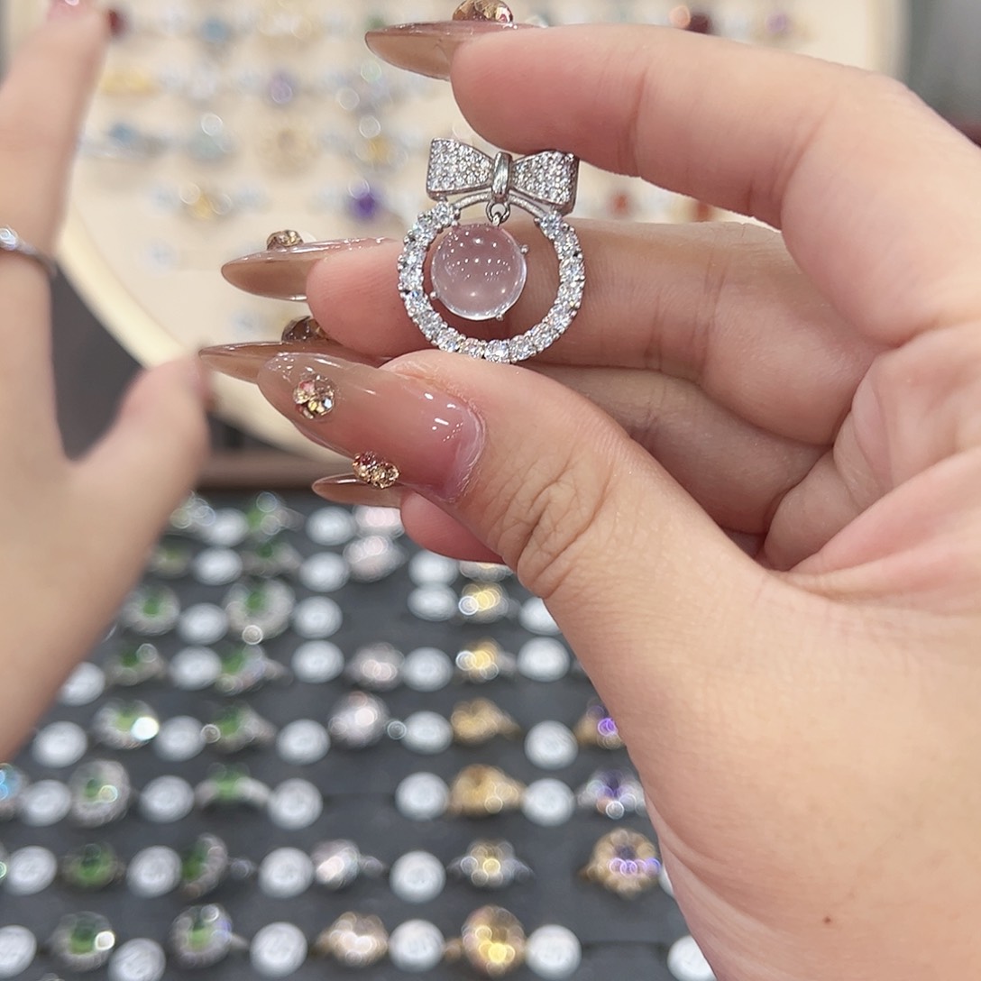 蛇纹石玉戒指银S925镶嵌别***丫