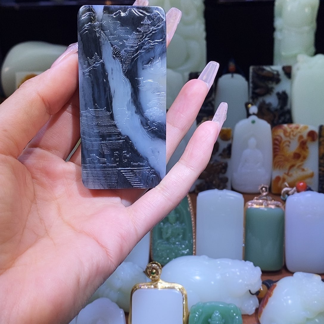 和田玉颈饰未镶嵌?****?