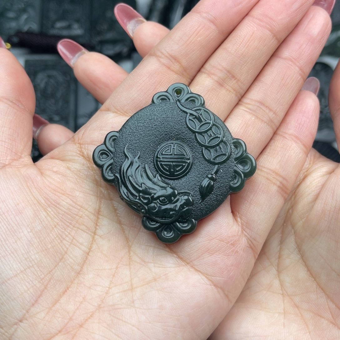 和田玉颈饰未镶嵌用****7