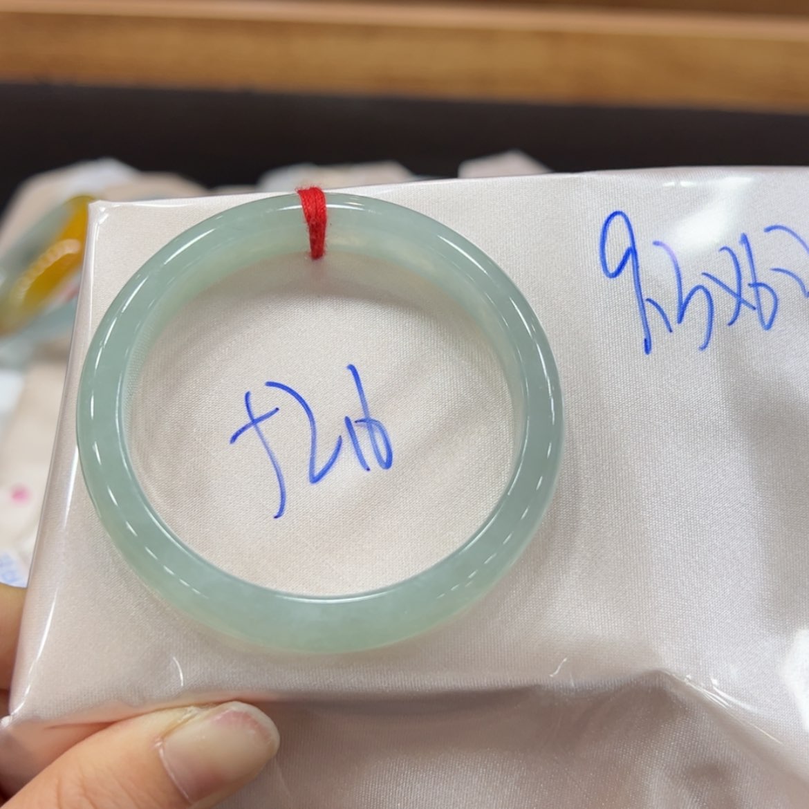 【闪购商品】翡翠手镯未镶嵌兜**转手镯