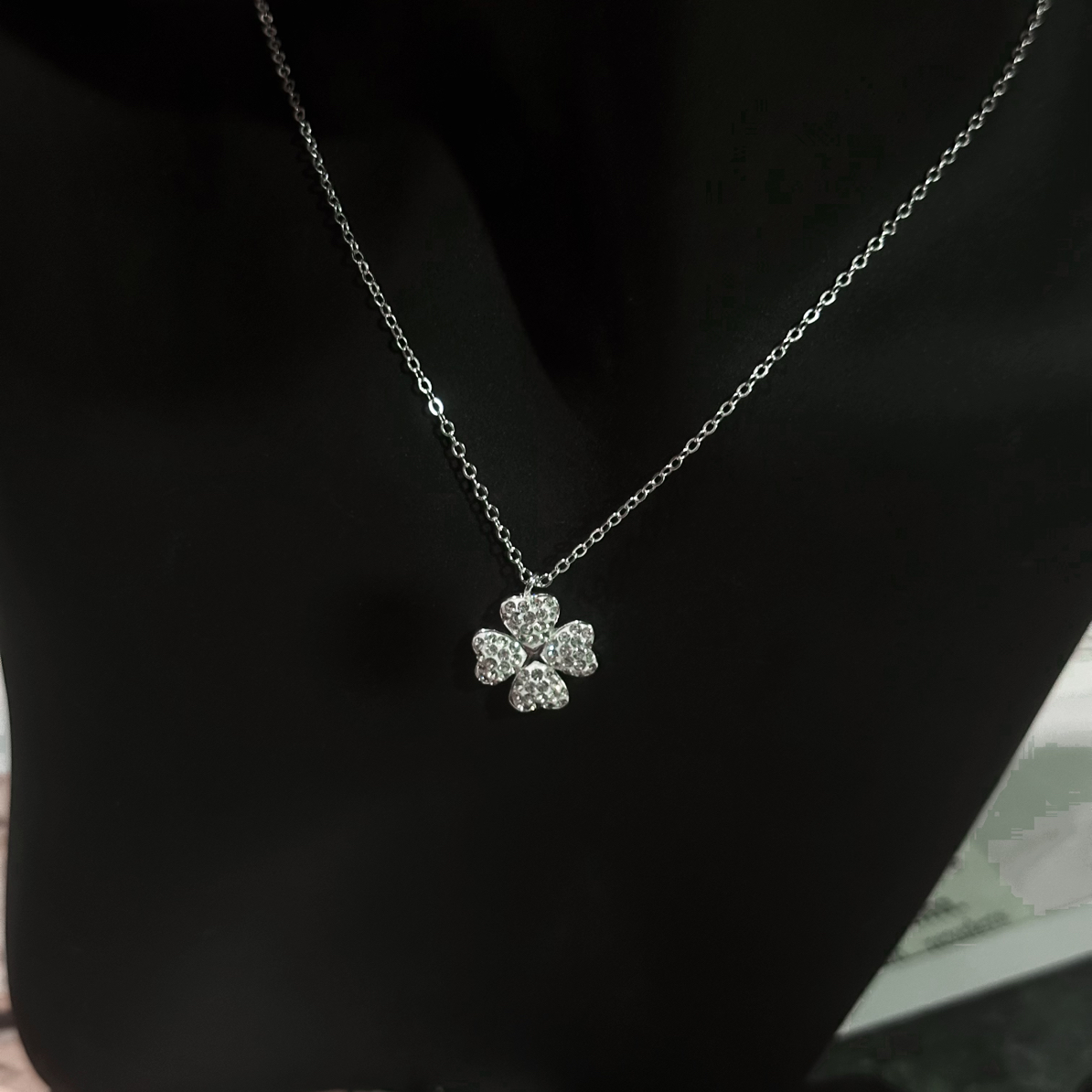 吊坠足银 镶钻四叶草轻奢质感 足银项链