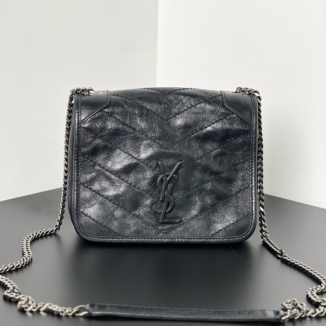 95新 YSL/圣罗兰 mini nikiwoc黑色油蜡牛皮链条包