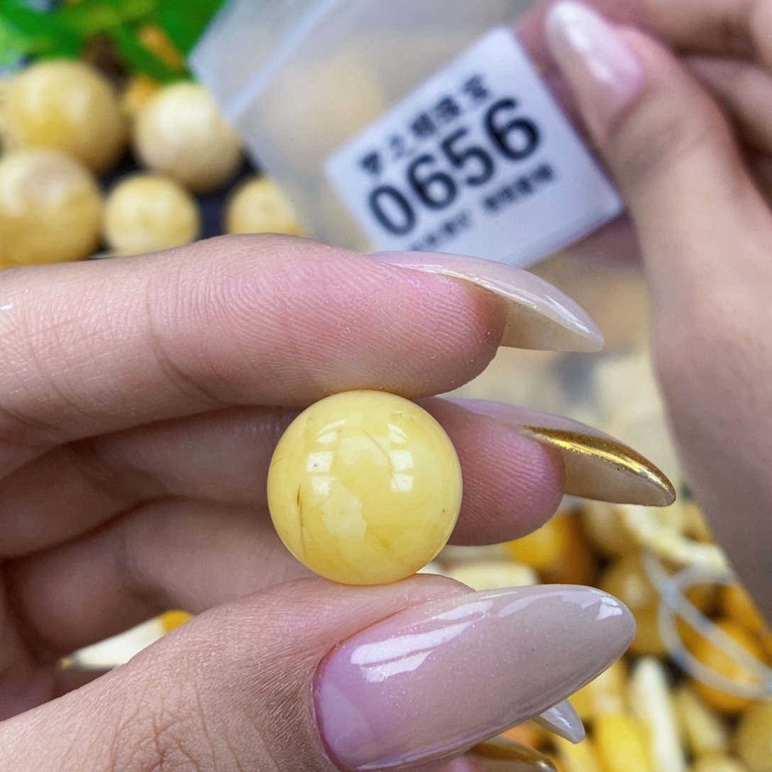 琥珀未镶嵌珠宝奇石14.2粉