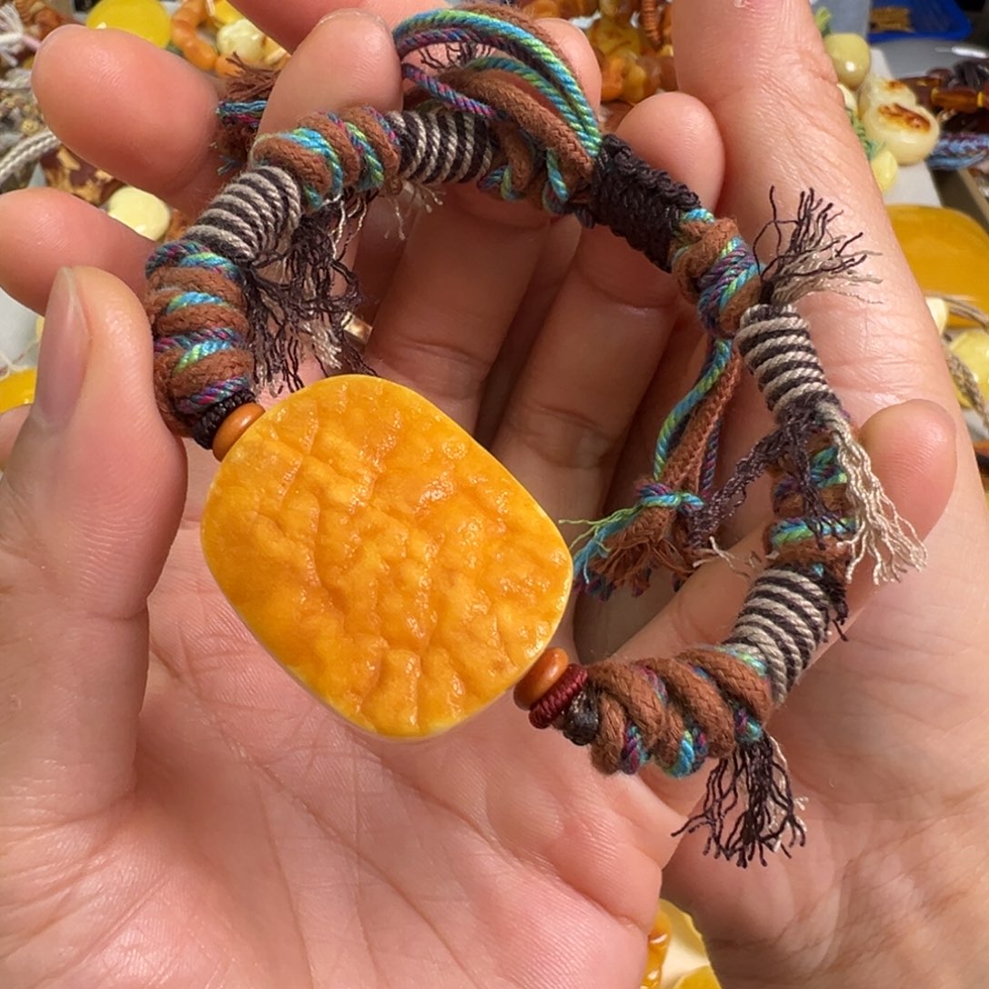 蜜蜡裸石未镶嵌蜜蜡