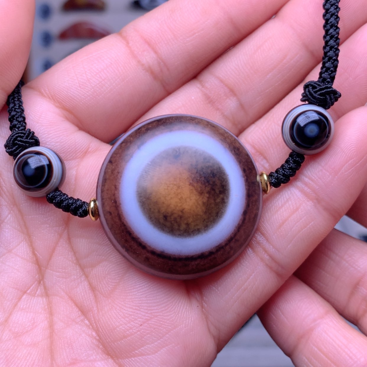 【闪购商品】玛瑙/玉髓珠宝奇石未镶嵌社****?