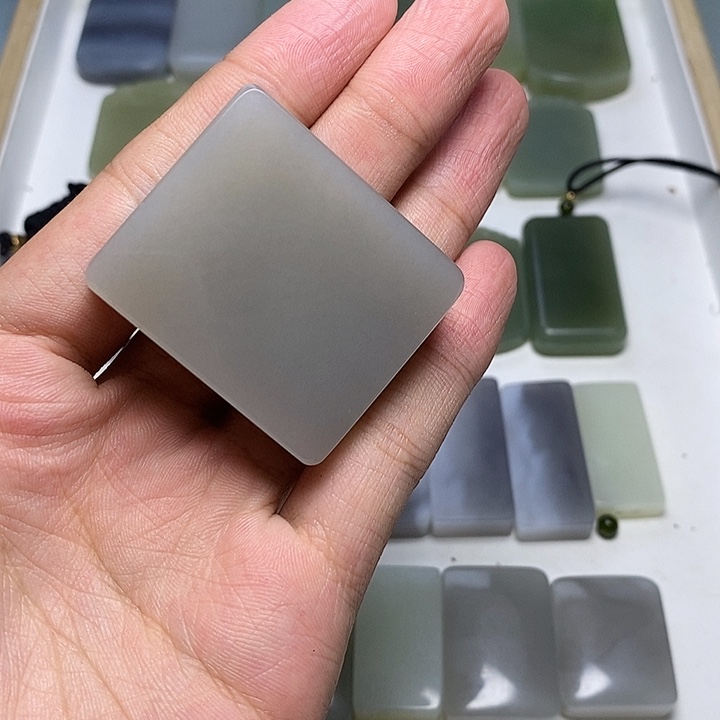 和田玉未镶嵌颈饰C****华