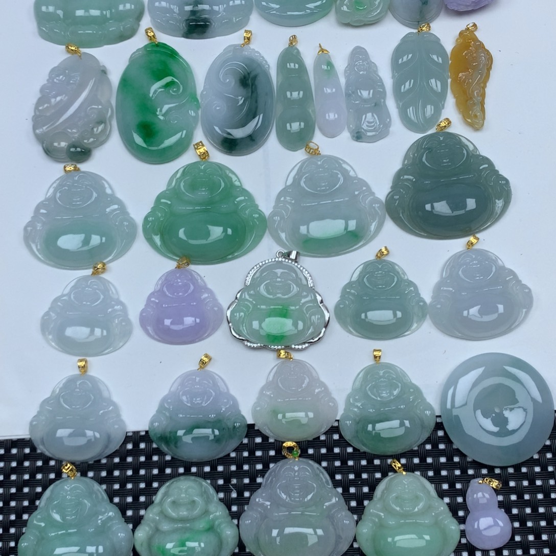颈饰未镶嵌翡翠天然