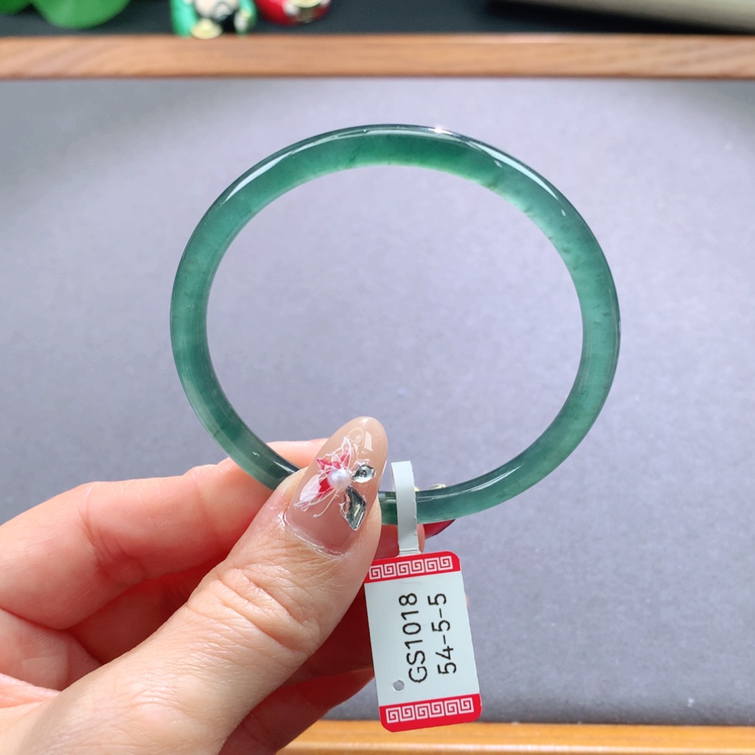 翡翠手镯未镶嵌天然翡翠手镯叮当镯