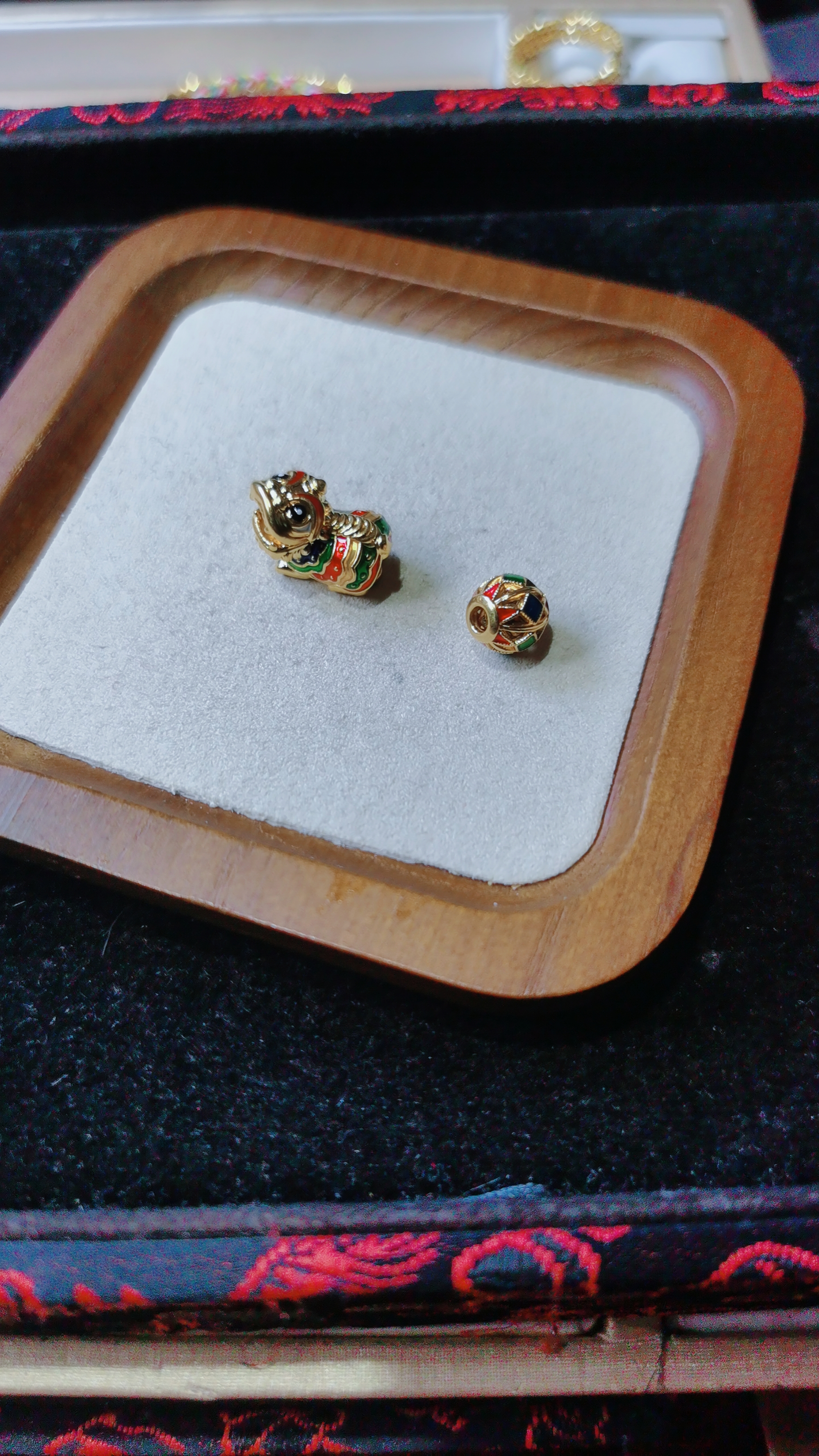 足金999硬金5D圆珠精品醒狮2.04克转运珠