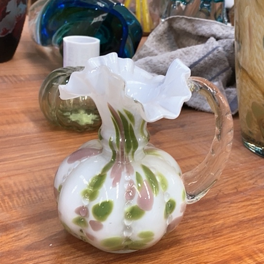 琉璃花瓶高14厘米口2厘米